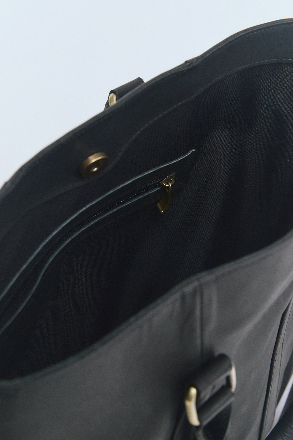 Tote Cuero Negra 38