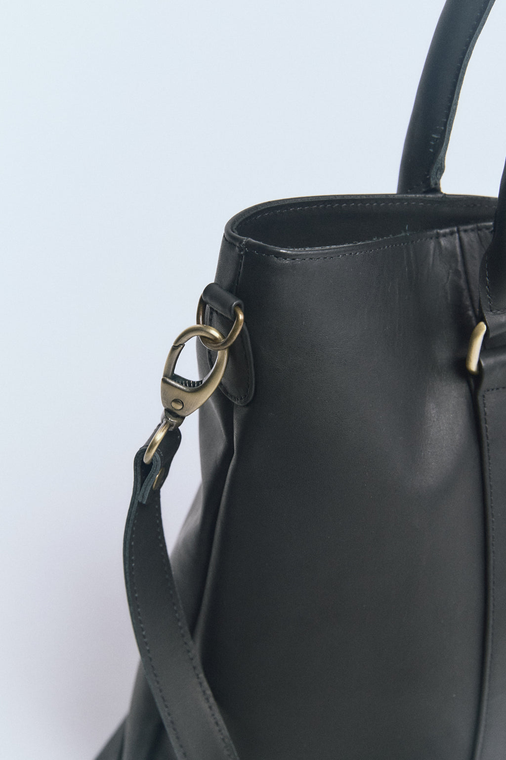 Tote Cuero Negra 38