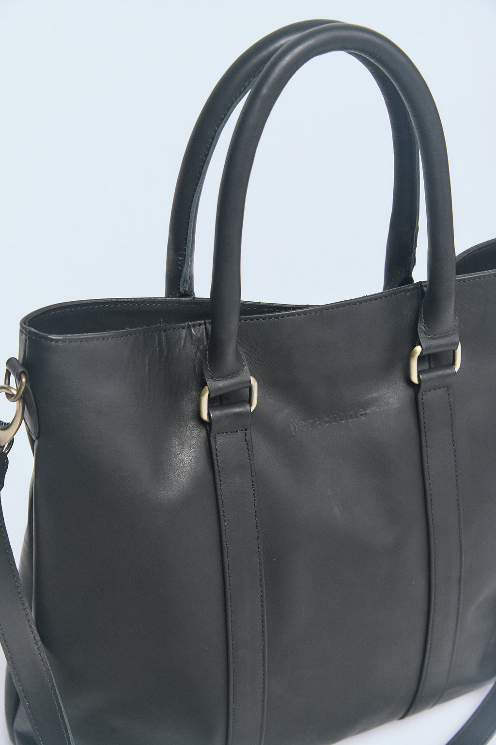 Tote Cuero Negra 38